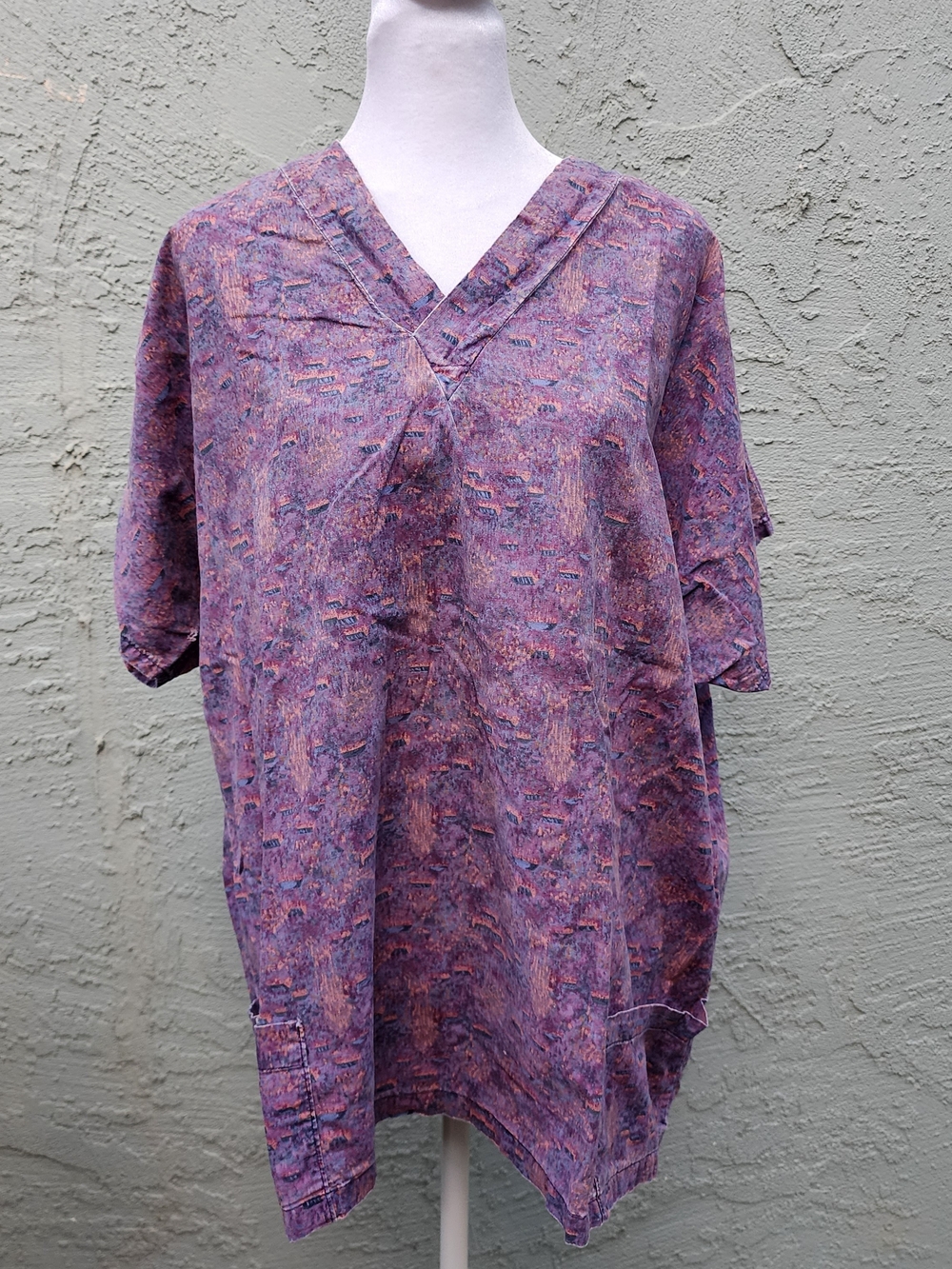 Vintage Abstract Print V-Neck Medical Scrub Top - Purple Multi-Color L